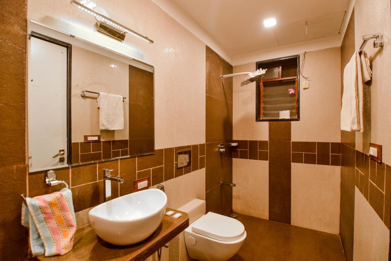 Lifeline Villas - Luxurious Taraangan 4 Mountain View Villa With Biggest Pool And Huge Open Area Lonavala Εξωτερικό φωτογραφία