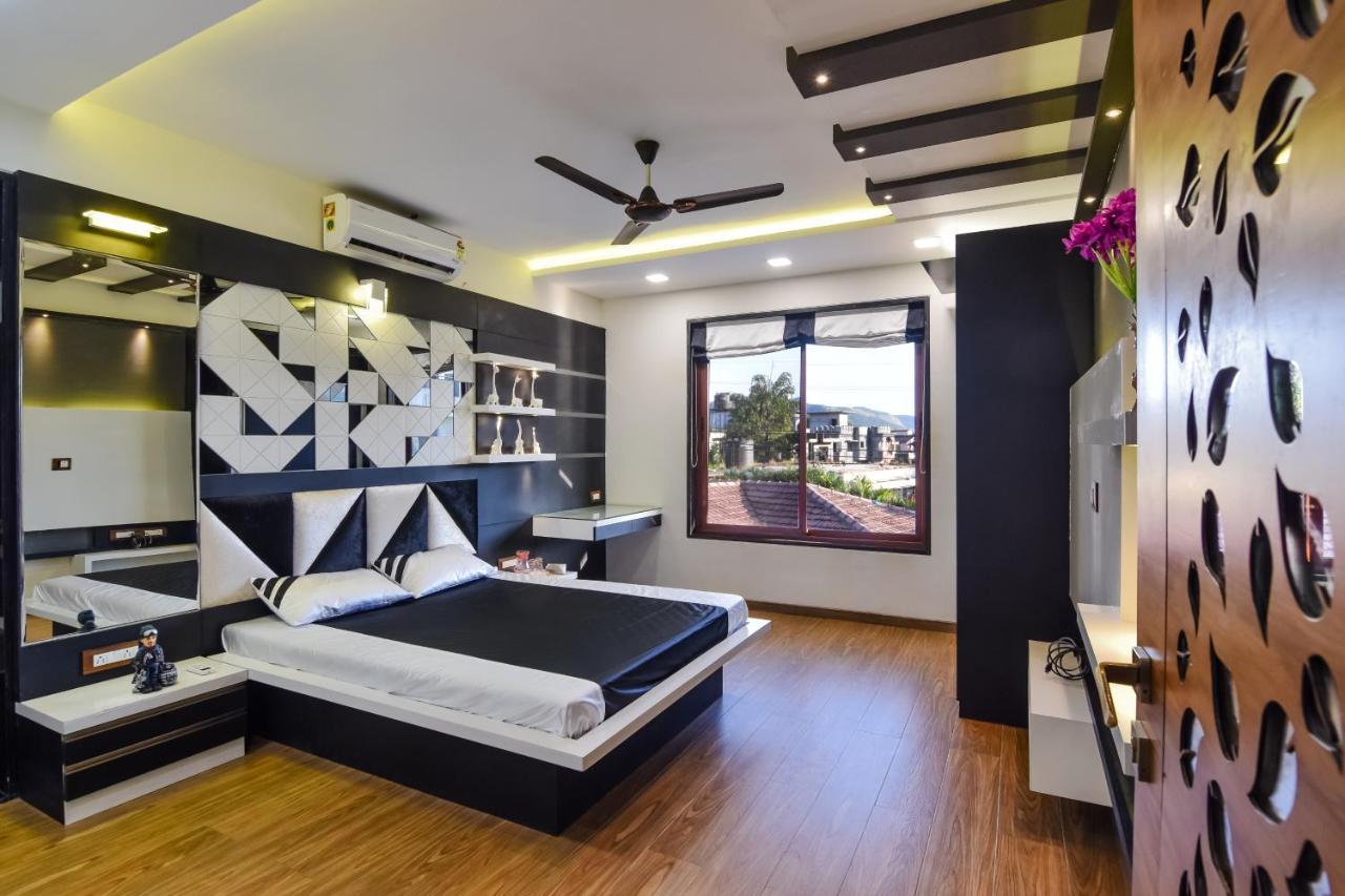 Lifeline Villas - Luxurious Taraangan 4 Mountain View Villa With Biggest Pool And Huge Open Area Lonavala Εξωτερικό φωτογραφία