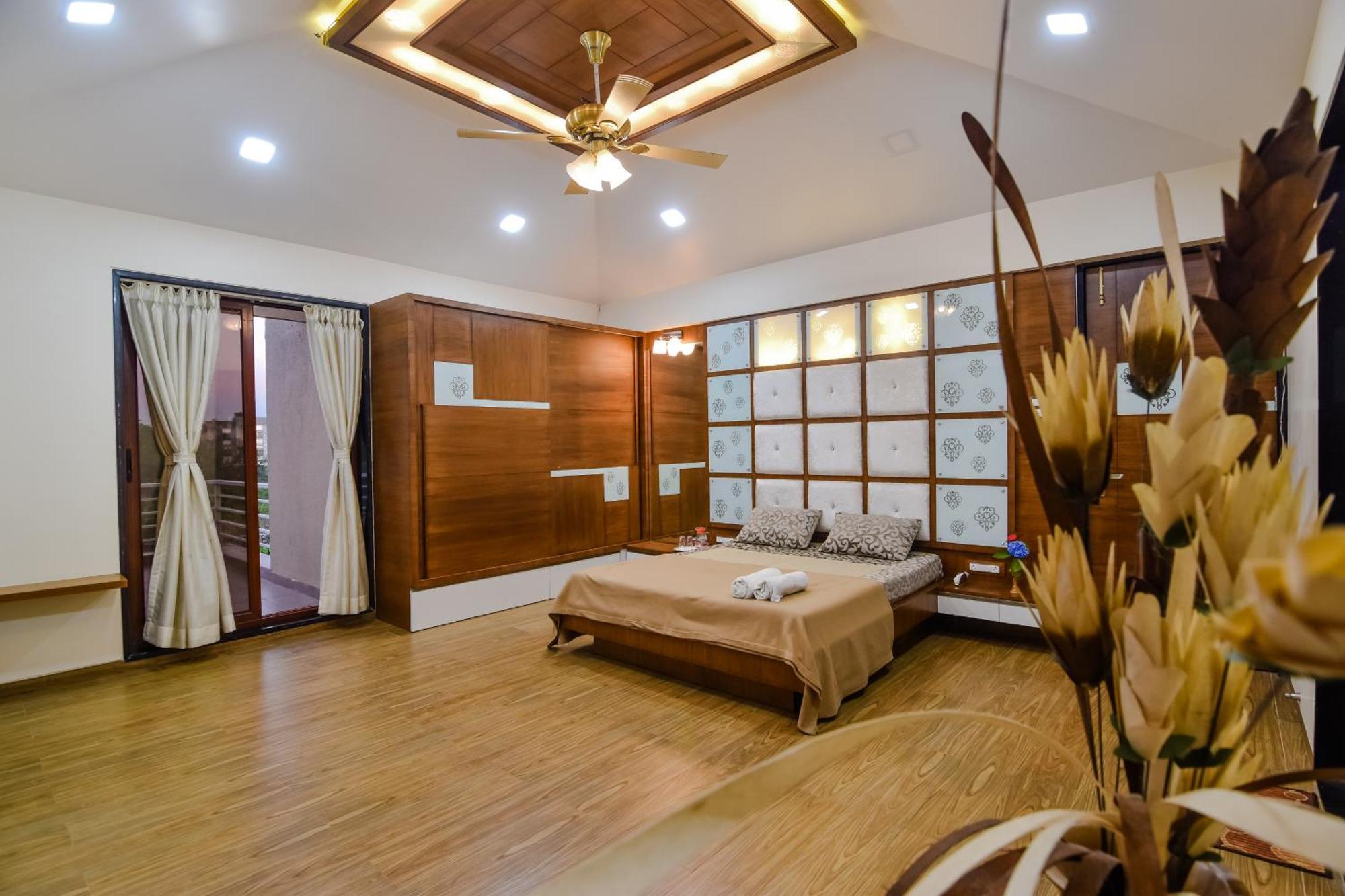 Lifeline Villas - Luxurious Taraangan 4 Mountain View Villa With Biggest Pool And Huge Open Area Lonavala Εξωτερικό φωτογραφία